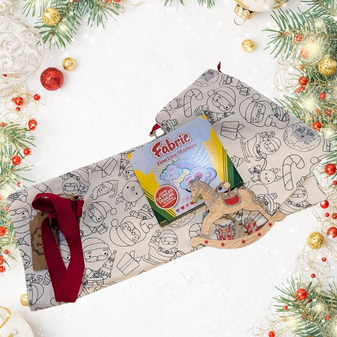 Colour-me-in Christmas aprons - Image 2