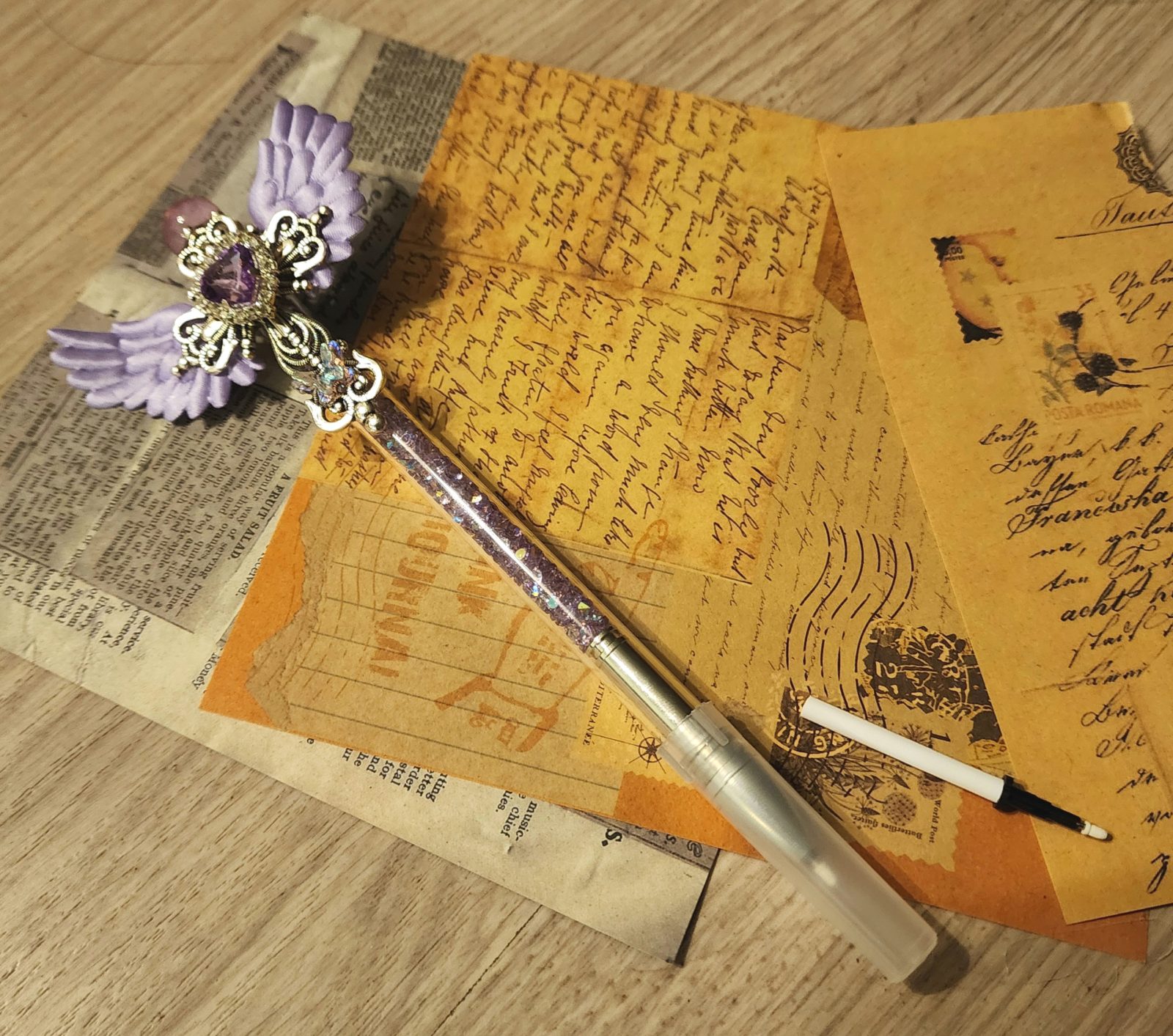 Gothic Wing Eraserable Pen - Purple