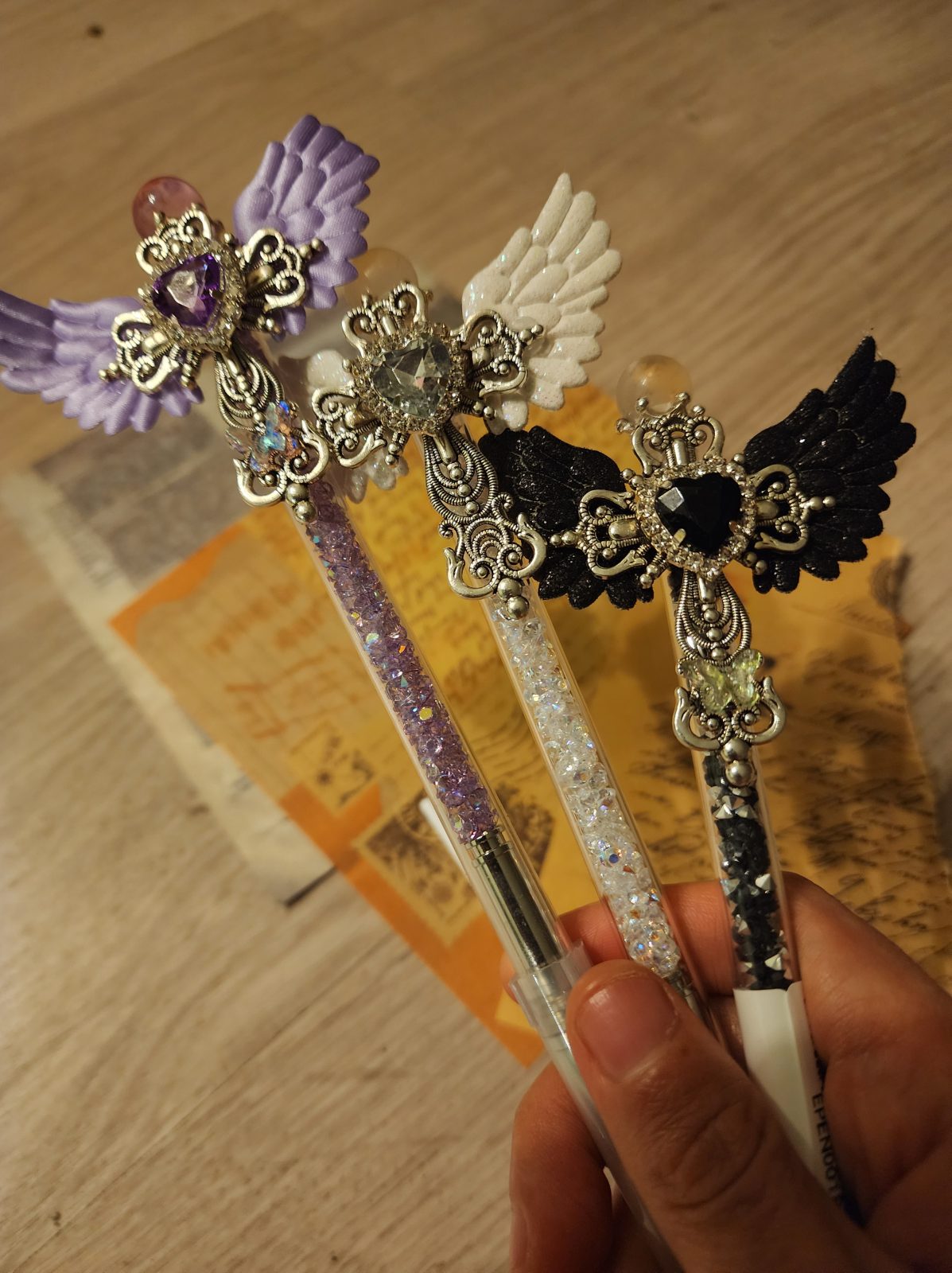 Gothic Wing Eraserable Pen - White - Image 2