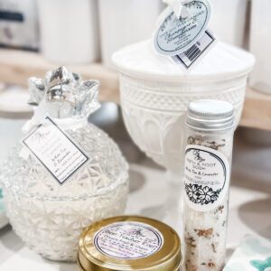 Lee & Rose Buckingham Candle