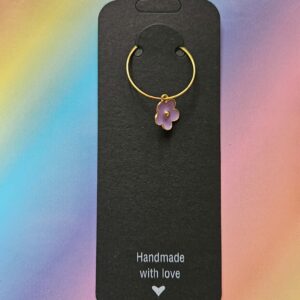 Wine glass charm approx 4cms flower mauve