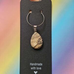 Wine glass charm approx 4cms gem stone