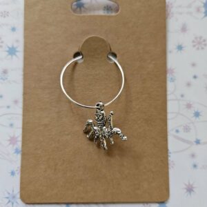 Wine glass charm approx 4cms octopus silver