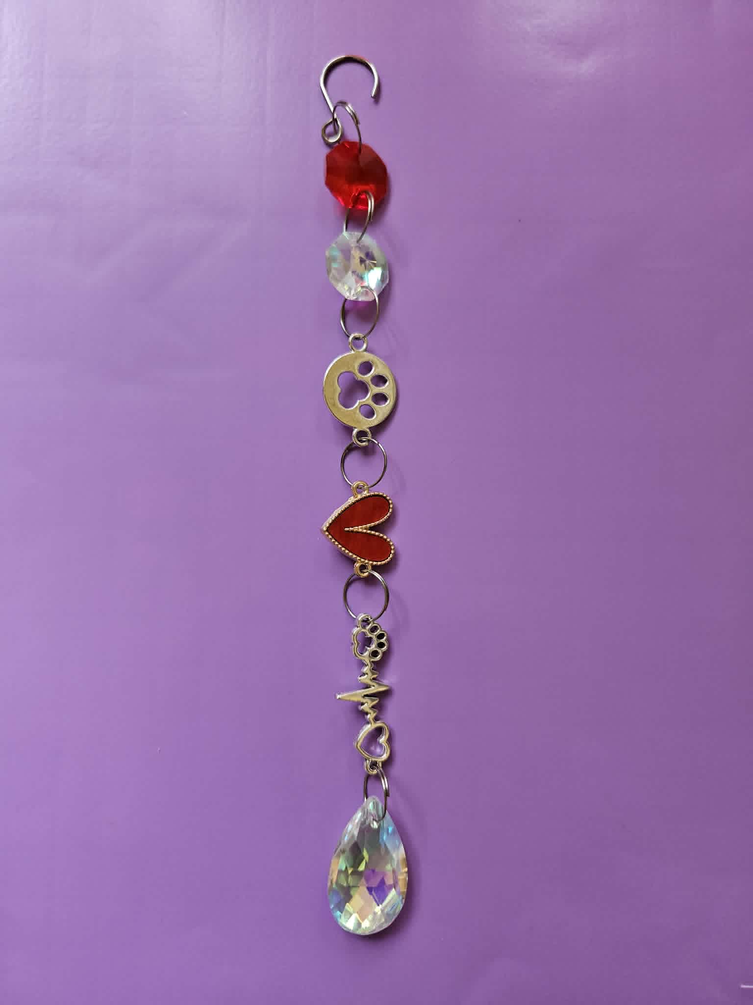 Medium suncatcher approx 20 cms pet red heartbeart and heart