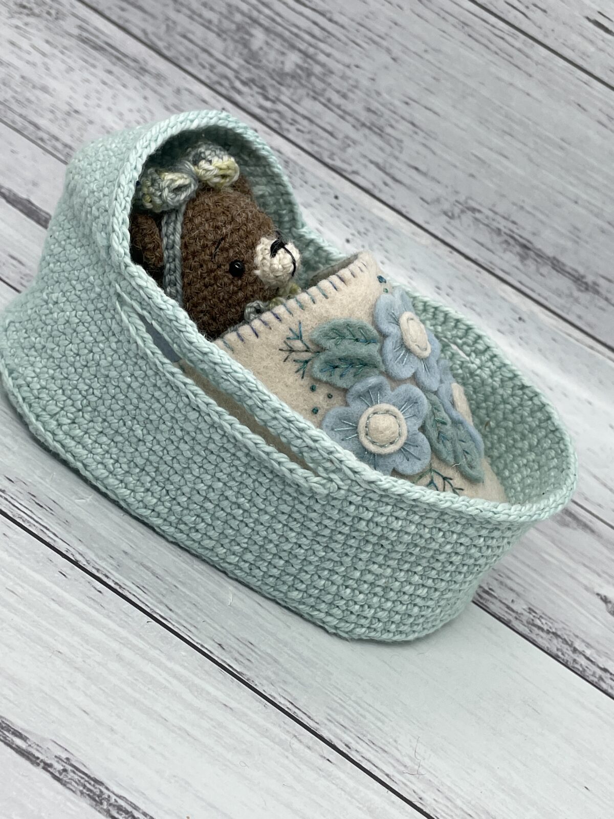 Minikins Deluxe Set - Bear in a Basket - Image 6