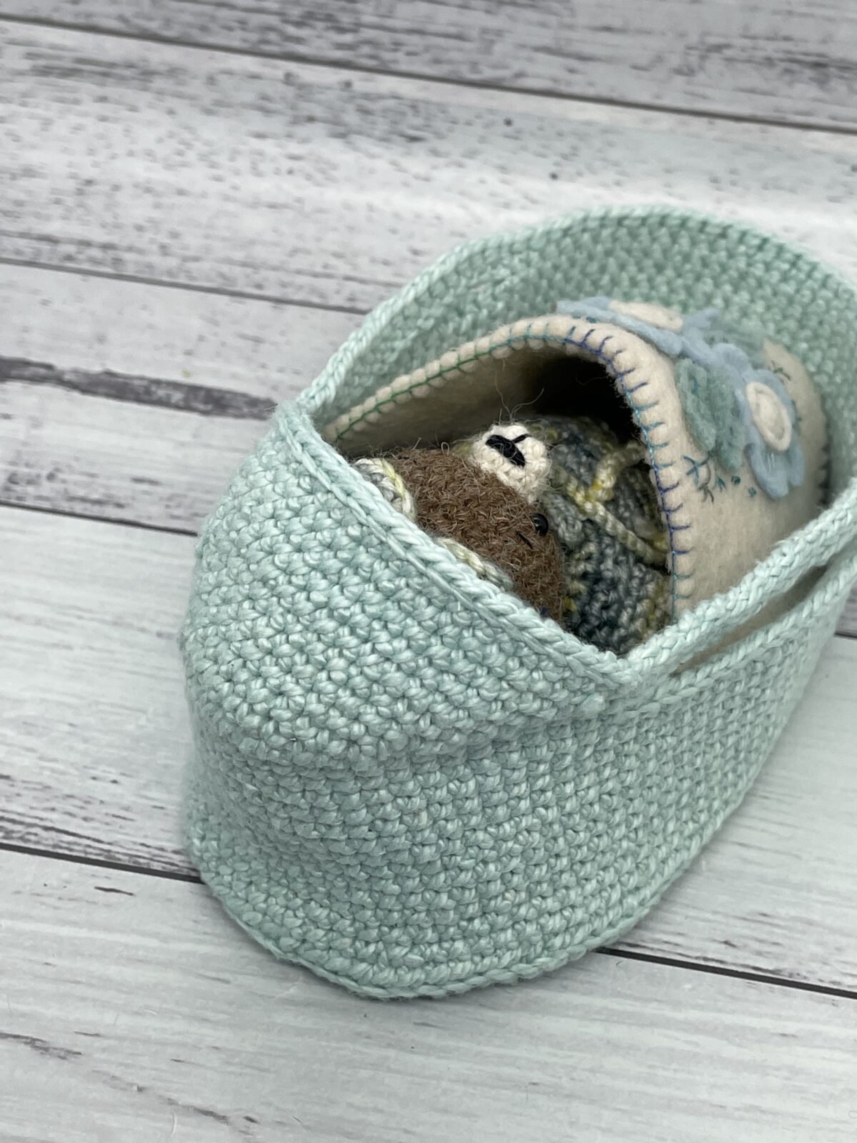 Minikins Deluxe Set - Bear in a Basket - Image 7
